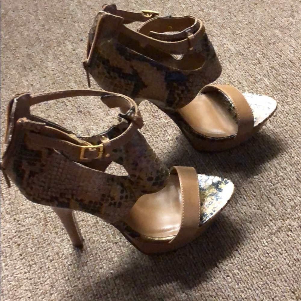 Michael Antonio shoes